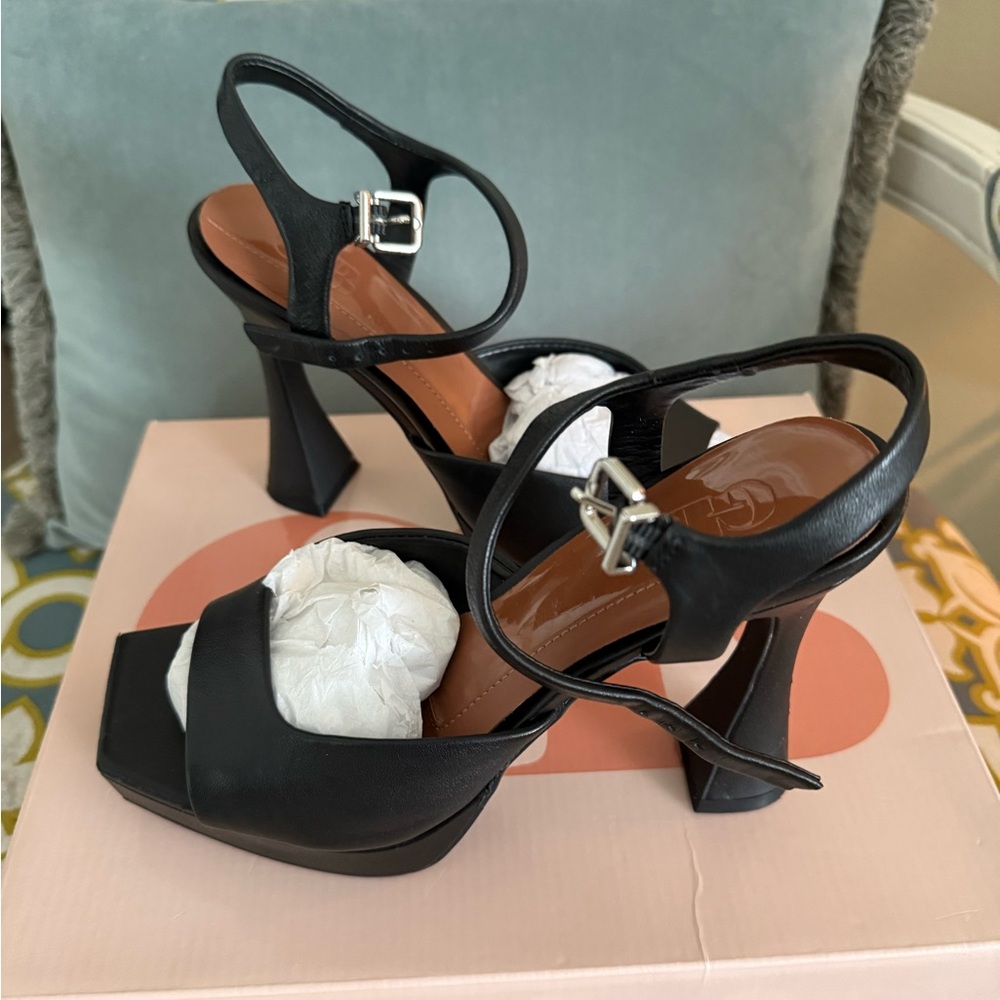 Gianni Bini Black Strappy Platform Heels